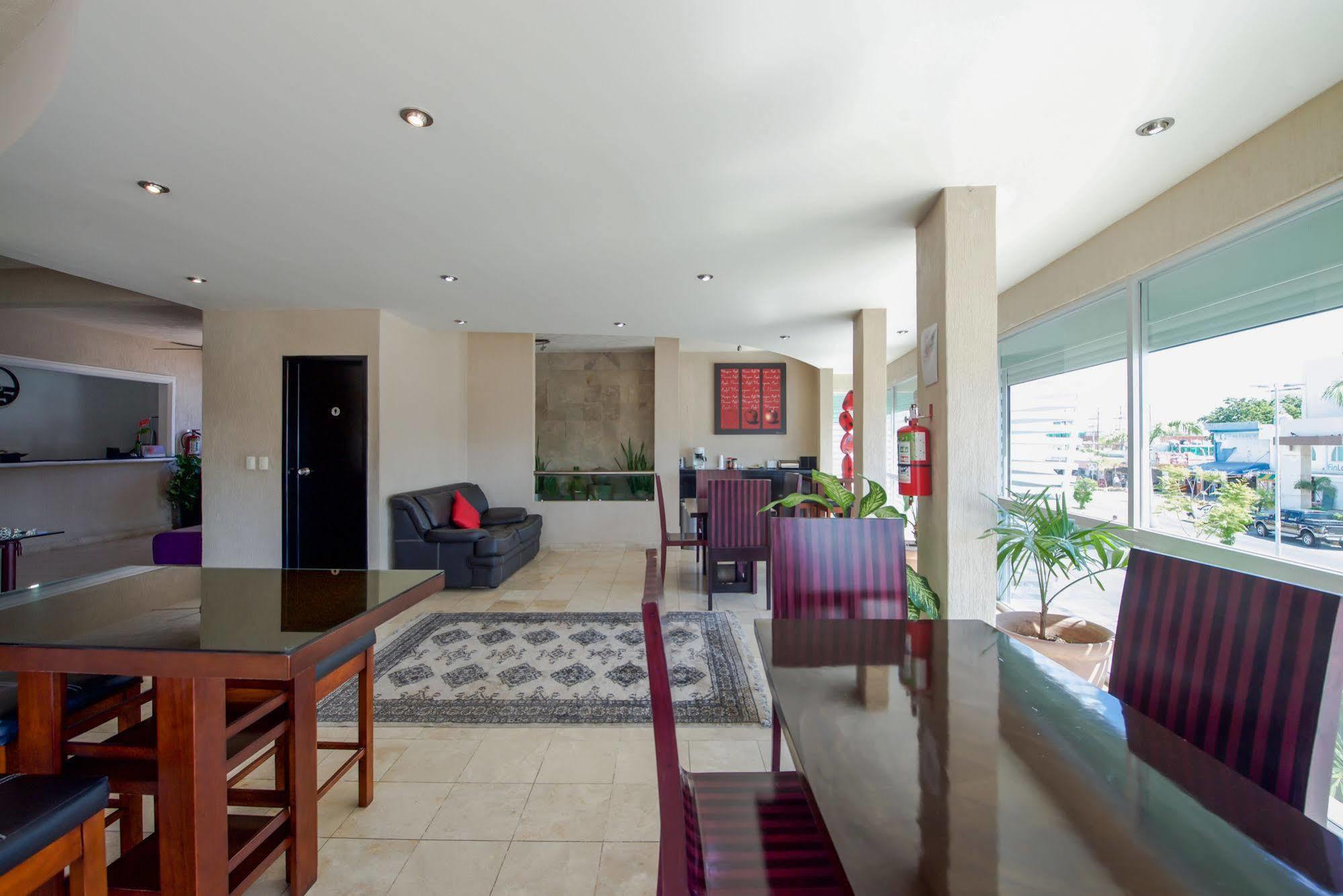 צ'טומאל Hotel Villa Fontana מראה חיצוני תמונה