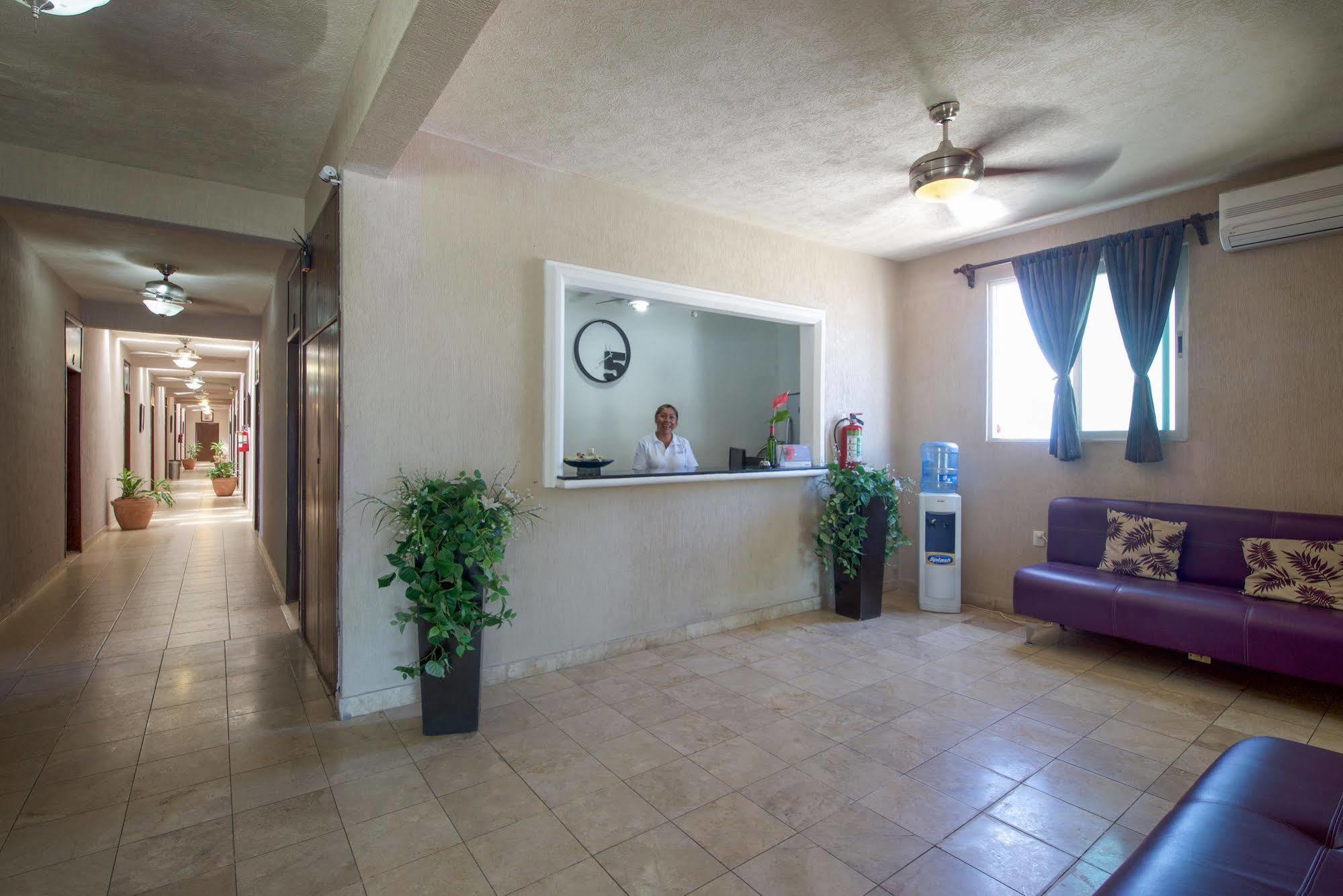 צ'טומאל Hotel Villa Fontana מראה חיצוני תמונה
